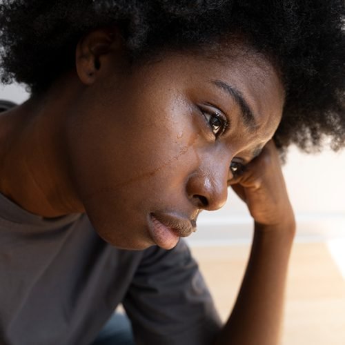 Depressão e TCC: Como a Reestruturação Cognitiva Promove Mudanças Duradouras